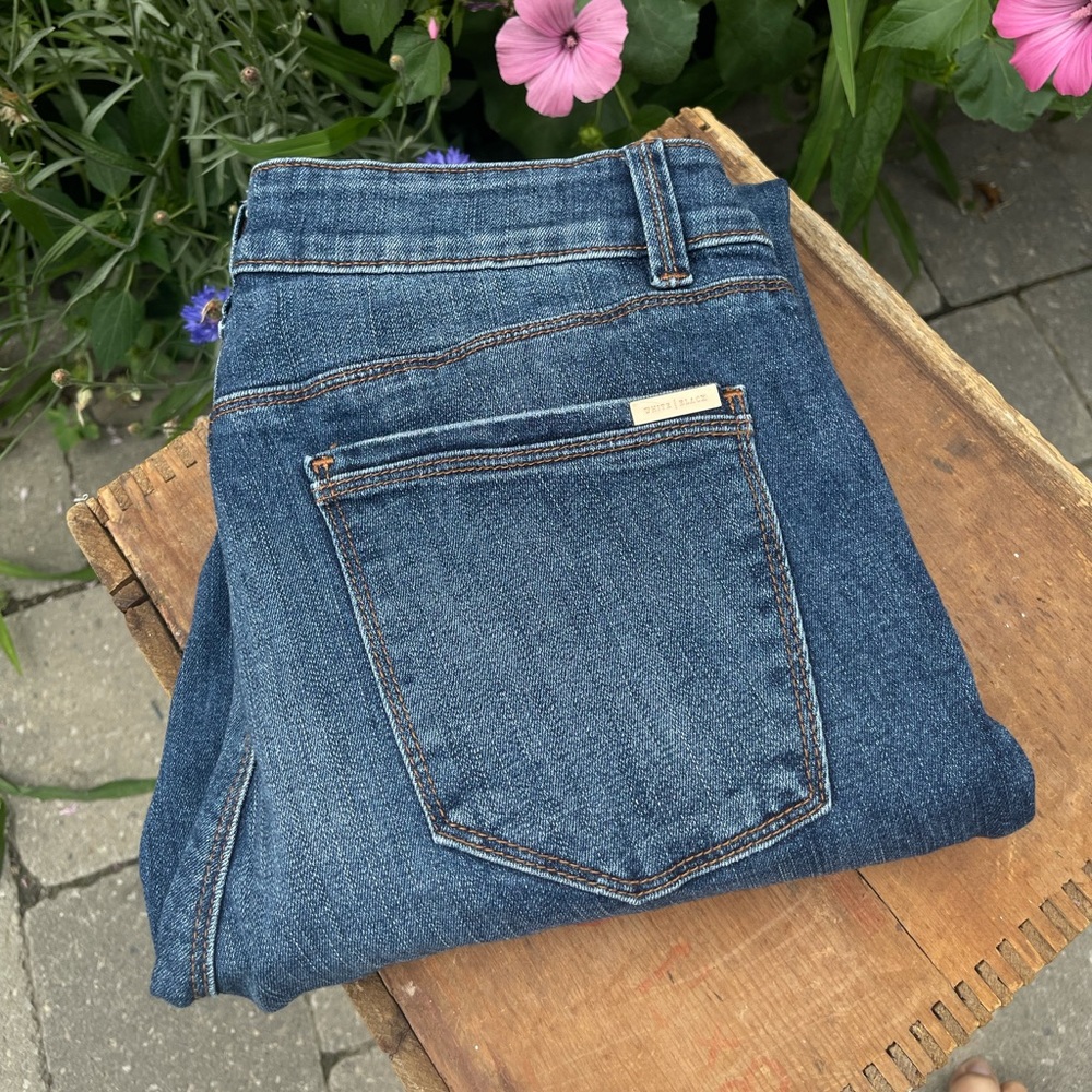 💵📉 White House Black Market Size 6 Skimmer Jeans